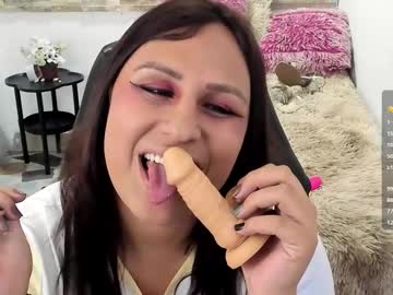 Analia_01 Chaturbate stream image from January 19, 2026