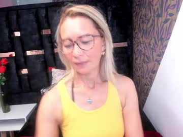 Issa_Milf__ Chaturbate stream image from January 19, 2026