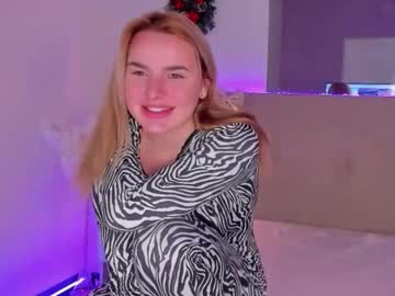 Lunaheadley Chaturbate stream image from January 19, 2026