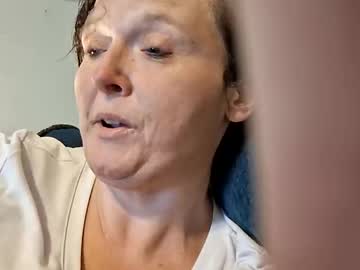 Bluemidknights Chaturbate stream image from January 19, 2026