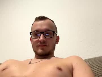 Redlipsalwayslie Chaturbate stream image from January 19, 2026