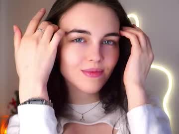 Sheragroepper Chaturbate stream image from January 19, 2026