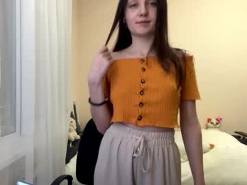Graycehertler Chaturbate stream image from January 19, 2026