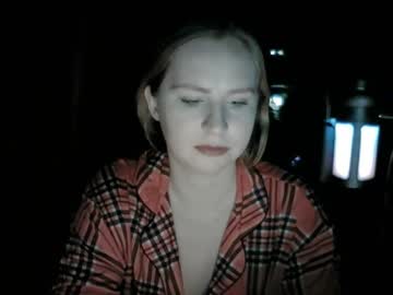 Lunamystique_ Chaturbate stream image from January 19, 2026