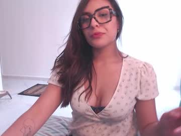 Emmasogood Chaturbate stream image from January 19, 2026