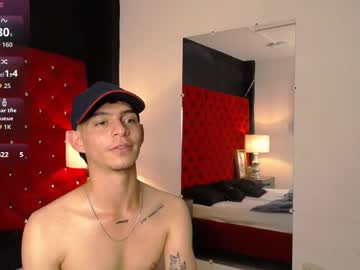 Looganwoods Chaturbate stream image from January 19, 2026