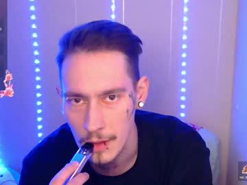 Alexwolfmoto Chaturbate stream image from January 19, 2026