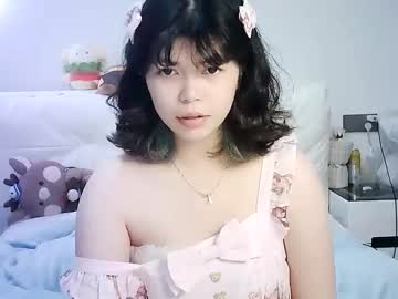 Alisapepperstone Chaturbate stream image from January 19, 2026