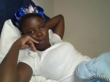 Pretty_Petite_Ebony Chaturbate stream image from January 19, 2026