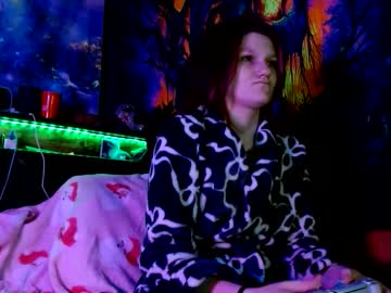 Pixiedustslove Chaturbate stream image from January 19, 2026