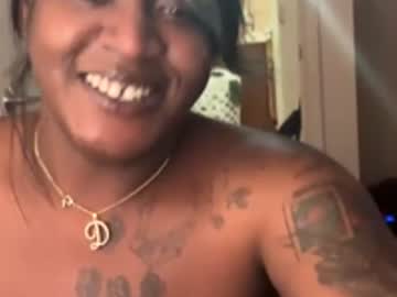 Honeicremes Chaturbate stream image from January 20, 2026