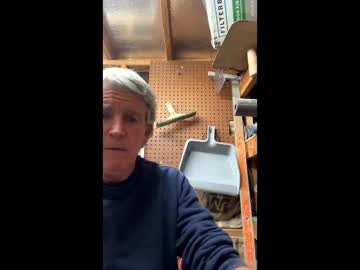 Huskey300 Chaturbate stream image from January 20, 2026