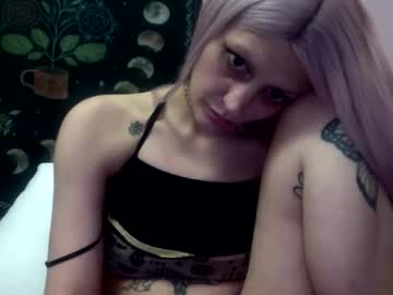 Madelinevalentine Chaturbate stream image from January 20, 2026