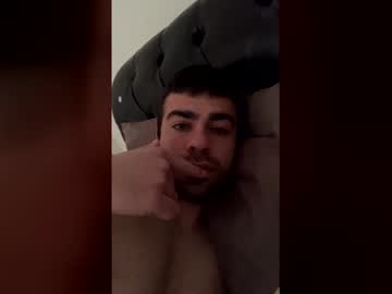 Yourboybulo Chaturbate stream image from January 20, 2026