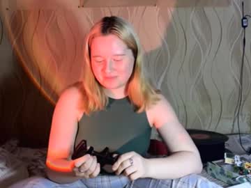 Nannettebundrick Chaturbate stream image from January 20, 2026