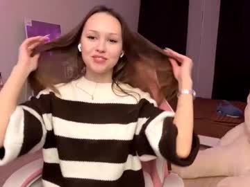 Kristalmohead Chaturbate stream image from January 20, 2026