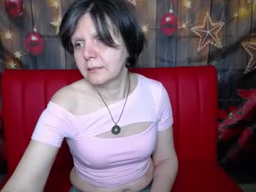 Lunadobra Chaturbate stream image from January 20, 2026