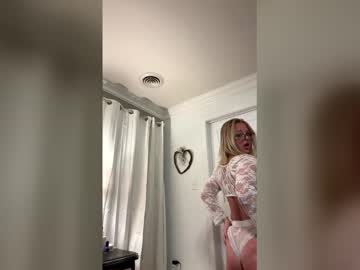 Thickteaseblonde Chaturbate stream image from January 20, 2026