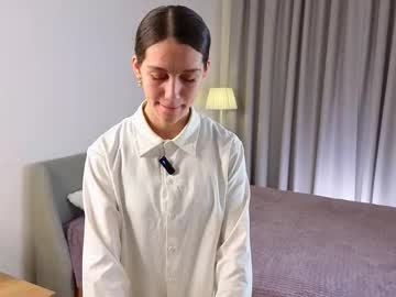 Staceeschwalm Chaturbate stream image from January 21, 2026