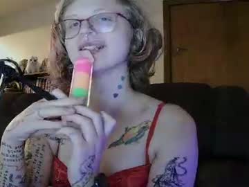 Yillingmatriarch Chaturbate stream image from January 21, 2026