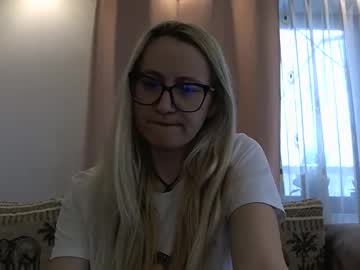 Melly_Rosey Chaturbate stream image from January 21, 2026