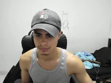 Zenhzu Chaturbate stream image from January 21, 2026
