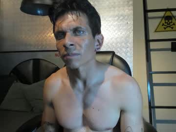 Theking_39_ Chaturbate stream image from January 21, 2026