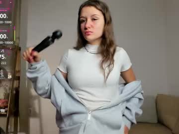 Emelineweeman Chaturbate stream image from January 22, 2026
