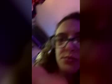 Hollycutz95 Chaturbate stream image from January 22, 2026