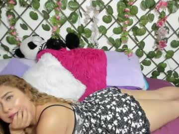 Antonella4you Chaturbate stream image from January 22, 2026