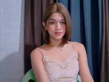 Lux_White Chaturbate stream image from January 22, 2026