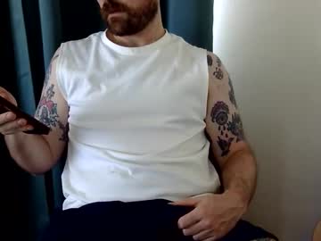 Waguylooking Chaturbate stream image from January 22, 2026
