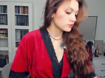 Leylawinx Chaturbate stream image from January 22, 2026