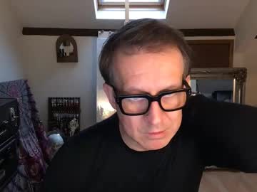 Artisterotic Chaturbate stream image from January 22, 2026