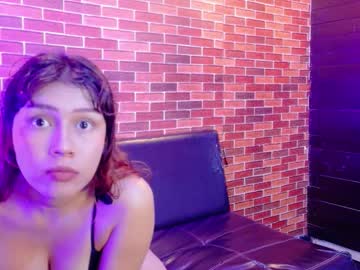 Annyeli_Bigtits Chaturbate stream image from January 22, 2026