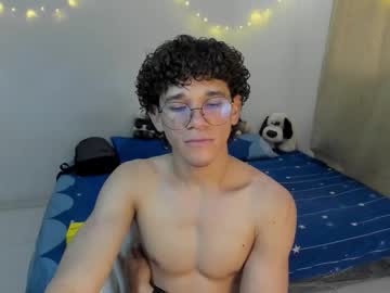 Tom_Blue10 Chaturbate stream image from January 22, 2026