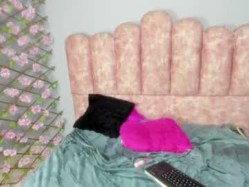 Zoeymaxks Chaturbate stream image from January 22, 2026
