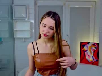 Yummyemiily Chaturbate stream image from January 22, 2026