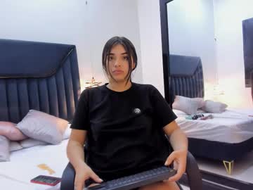 Emmasnnow Chaturbate stream image from January 22, 2026