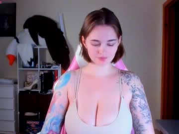 Annaroading Chaturbate stream image from January 22, 2026