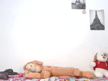 Lola__Vip Chaturbate stream image from January 22, 2026