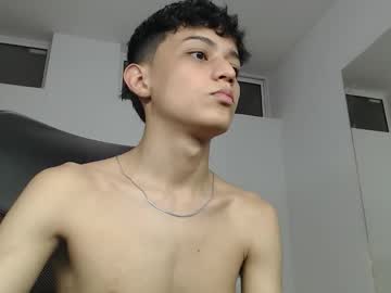 Alyxen Chaturbate stream image from January 22, 2026