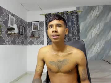 Jhay_Wolf Chaturbate stream image from January 22, 2026
