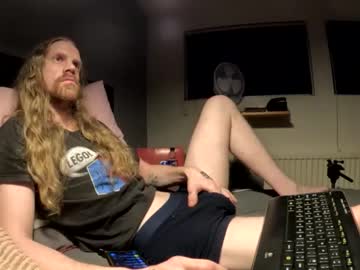Krullz123 Chaturbate stream image from January 23, 2026
