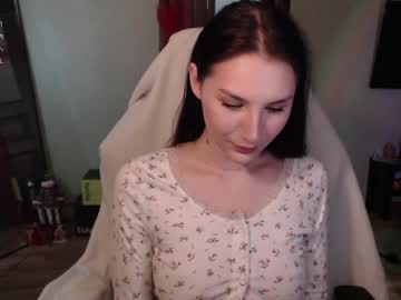 Emmiclo Chaturbate stream image from January 23, 2026