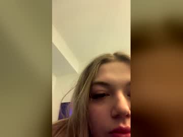Sarahbtc Chaturbate stream image from January 23, 2026