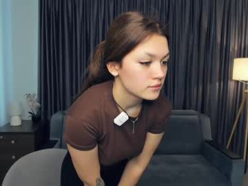 Leylawinx Chaturbate stream image from January 23, 2026