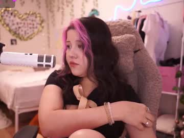 Roxysuh Chaturbate stream image from January 23, 2026