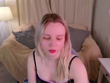 Tinasiner Chaturbate stream image from January 23, 2026