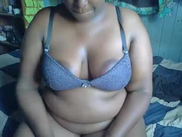 Sollybunny Chaturbate stream image from January 23, 2026